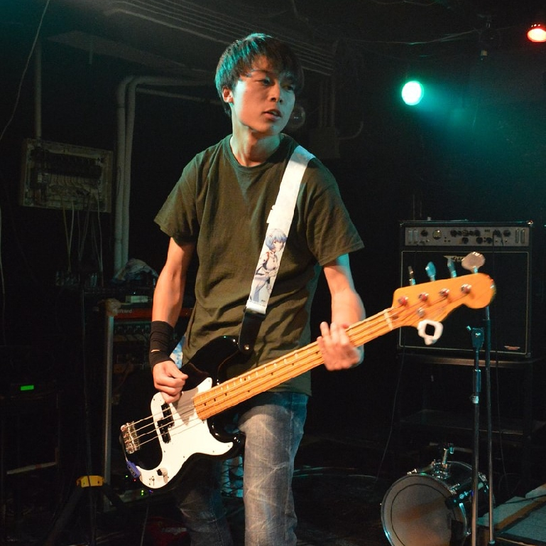 Studio ErE -heTor-の講師紹介